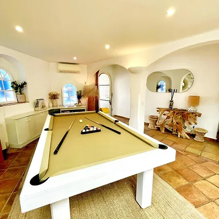 Provençale, Golfe Saint Tropez, Climatisée 12 Pers, 4 Suites, Piscine Chauffée, Hammam, Spa, Billard, Pétanque, Wifi Professionnel Débit