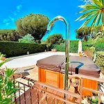 Provencale, Golfe Saint Tropez, Climatisee 12 Pers, 4 Suites, Piscine Chauffee, Hammam, Spa, Billard, Petanque, Wifi Professionnel Debit 别墅 *