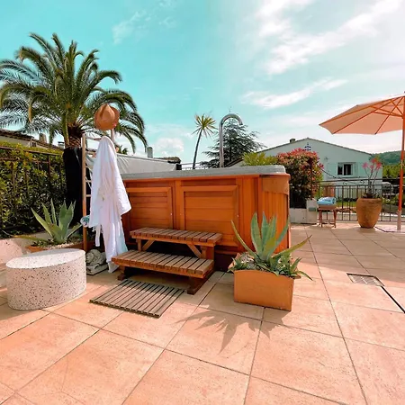 Provencale Golfe St Tropez Climatisee Piscine Chauffee, Spa, Billard, Wifi Debit Pro Villa Gassin