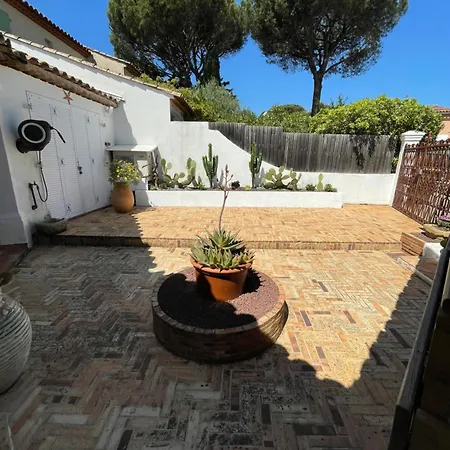 Villa Provencale Golfe St Tropez Climatisee Piscine Chauffee, Spa, Billard, Wifi Debit Pro *