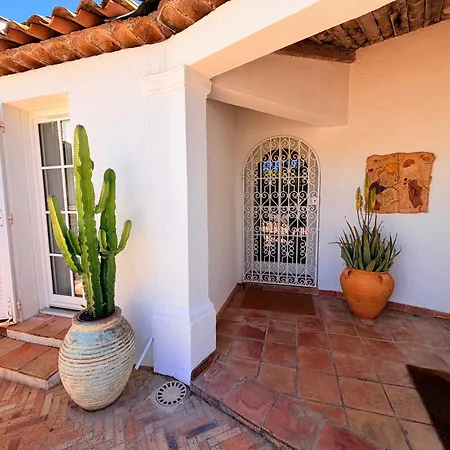Climatisee, Golfe Saint Tropez, 12 Pers, 4 Suites, Piscine Chauffee, Hammam, Spa, Billard, Petanque, Wifi Professionnel Debit * جاسّا