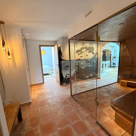Climatisee, Golfe Saint Tropez, 12 Pers, 4 Suites, Piscine Chauffee, Hammam, Spa, Billard, Petanque, Wifi Professionnel Debit * جاسّا