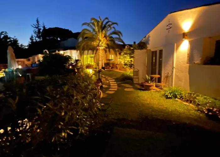 Villa Provencale, Golfe Saint Tropez, Climatisee 12 Pers, 4 Suites, Piscine Chauffee, Hammam, Spa, Billard, Petanque, Wifi Professionnel Debit Gassin