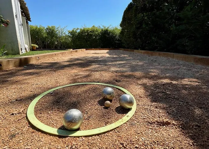 Provencale, Golfe Saint Tropez, Climatisee 12 Pers, 4 Suites, Piscine Chauffee, Hammam, Spa, Billard, Petanque, Wifi Professionnel Debit * Gassin