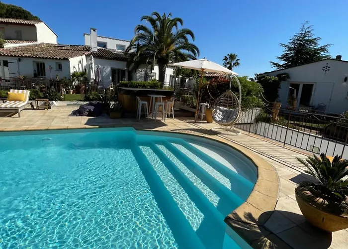 Provencale, Golfe Saint Tropez, Climatisee 12 Pers, 4 Suites, Piscine Chauffee, Hammam, Spa, Billard, Petanque, Wifi Professionnel Debit Gassin